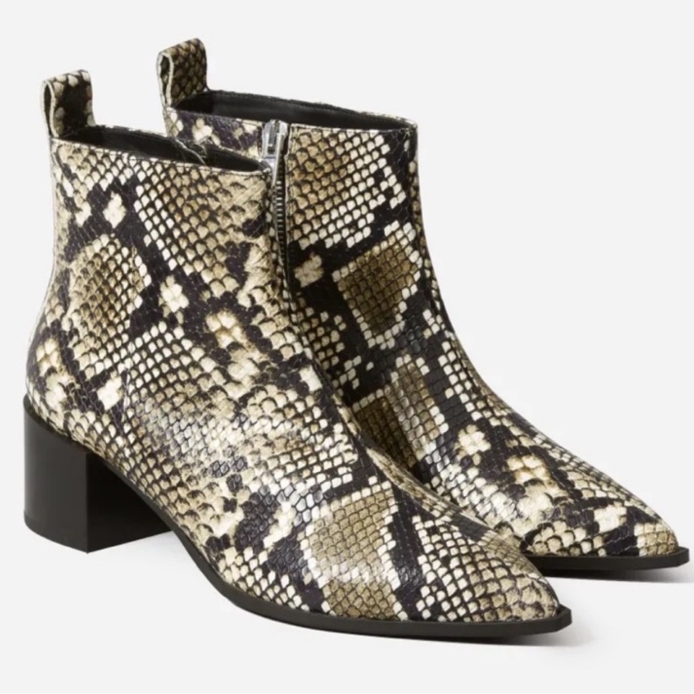 Everlane Snake skin ankle boots side zip 8